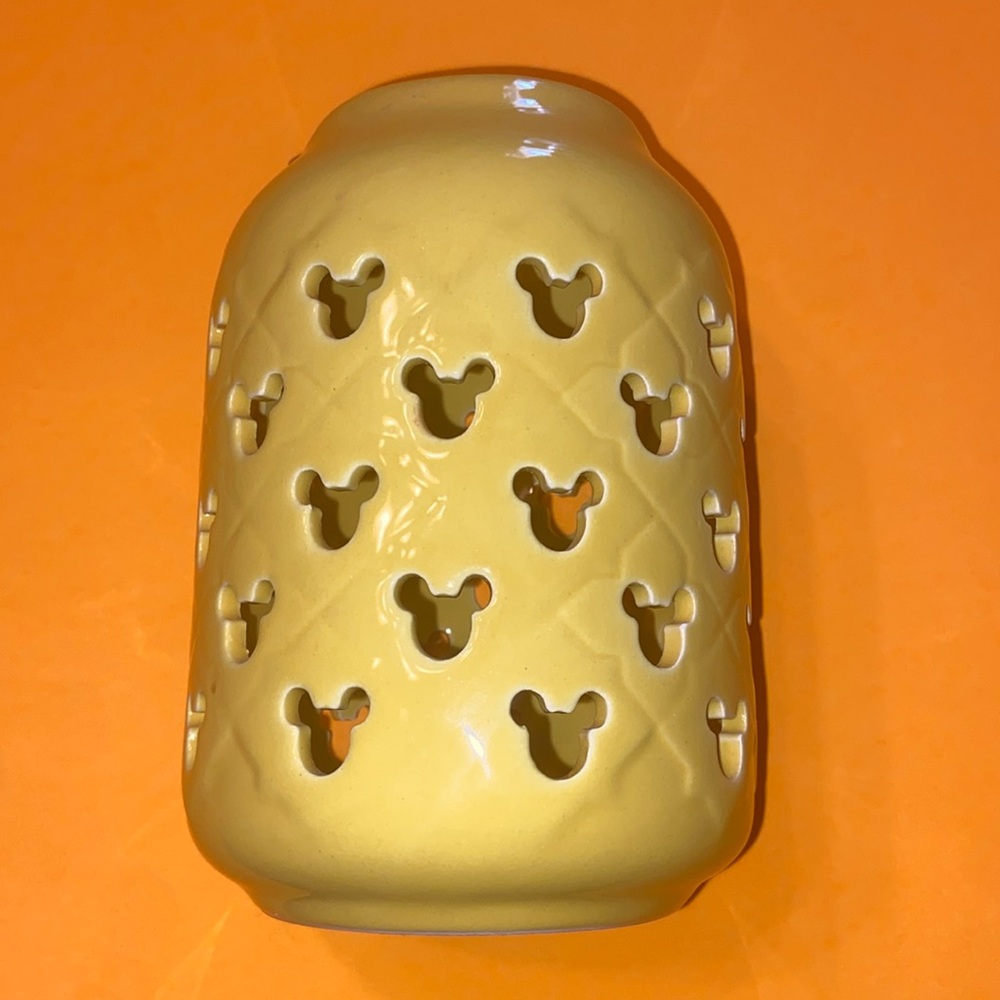 Disney 6.8" NWOT Ceramic Mickey Mouse Candle Lantern Yellow/Garden Accessory